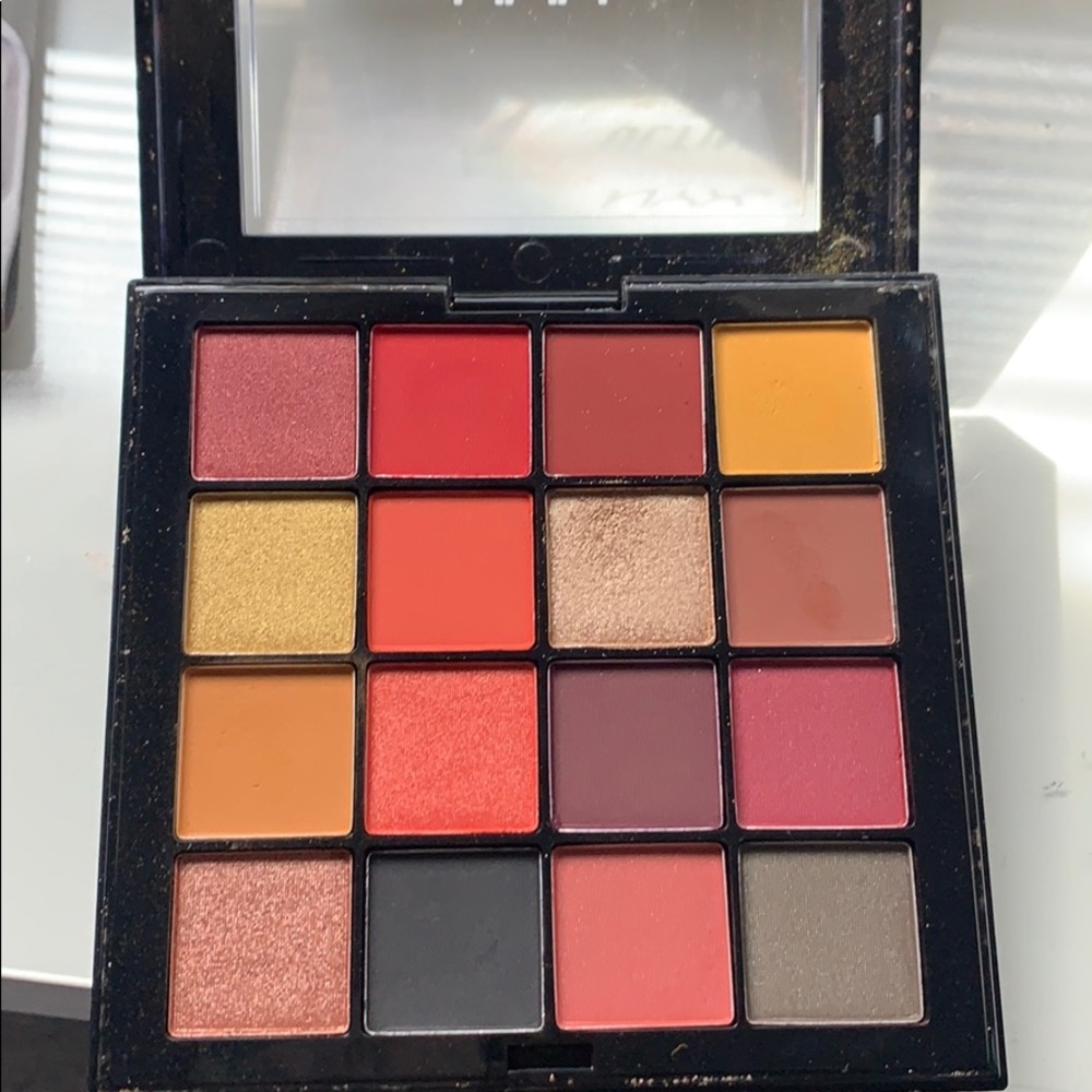 NYX Ultimate Shadow Palette